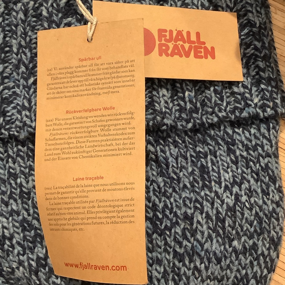 FjallRaven Ovik Pom Hat Dark Navy - Picture 3 of 3